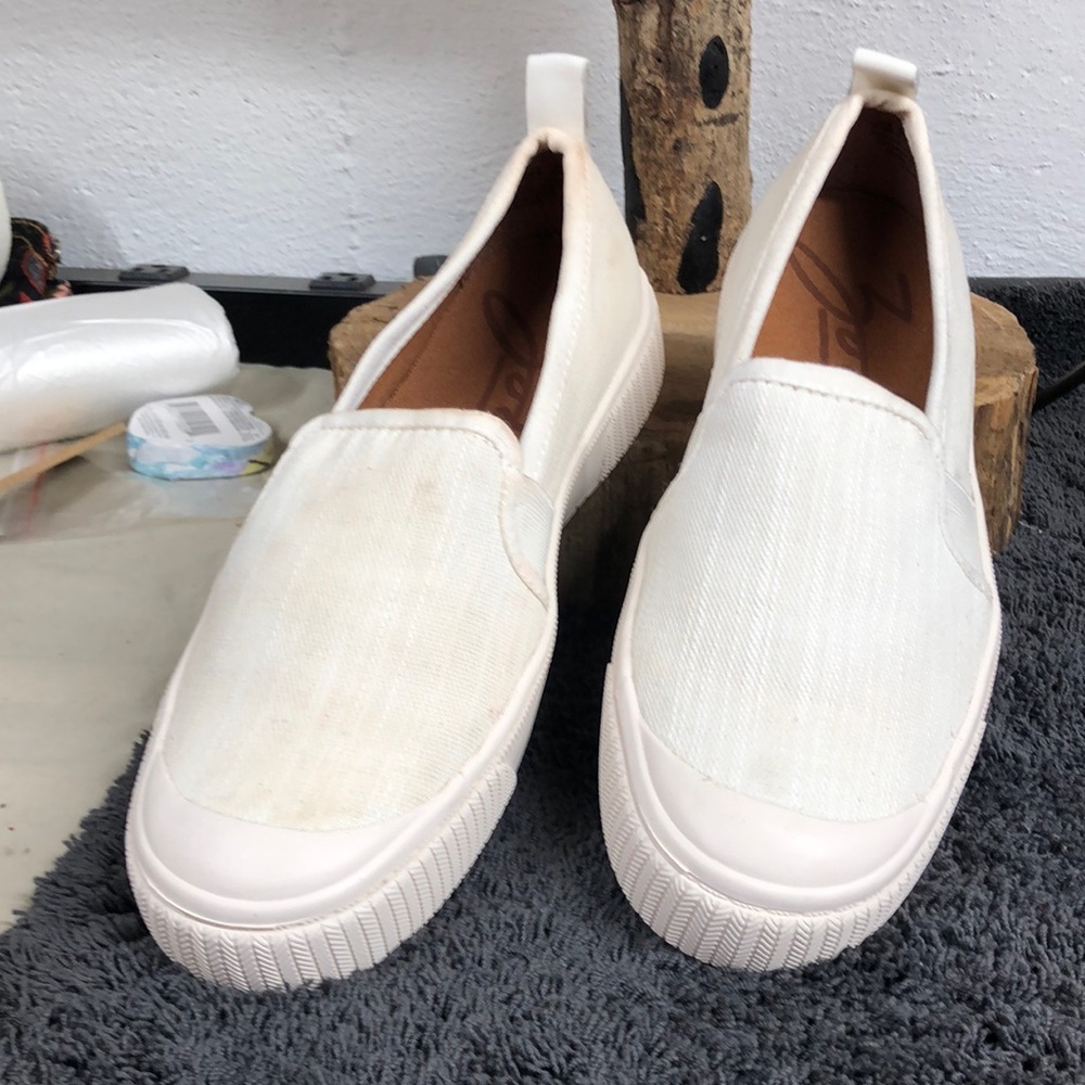 Zodiac canvas slip on tennis shoes size 6.5